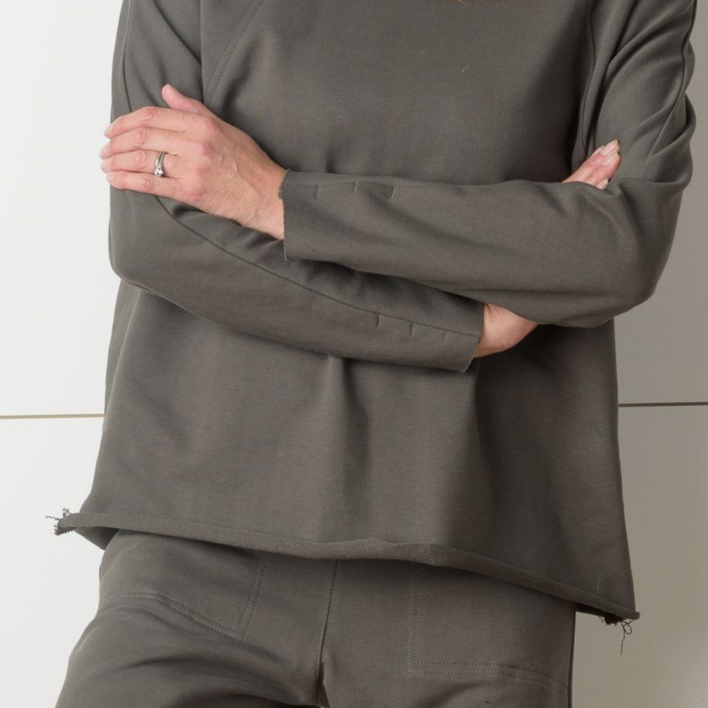 HERRIOT Raglan Sweatshirt