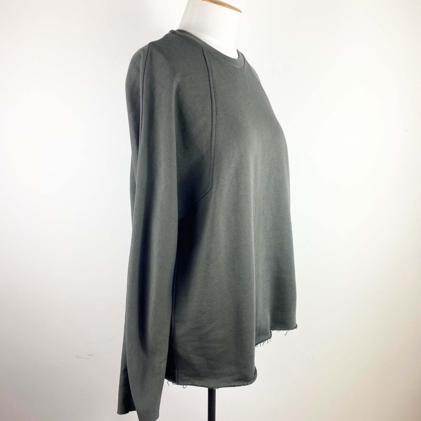 HERRIOT Raglan Sweatshirt