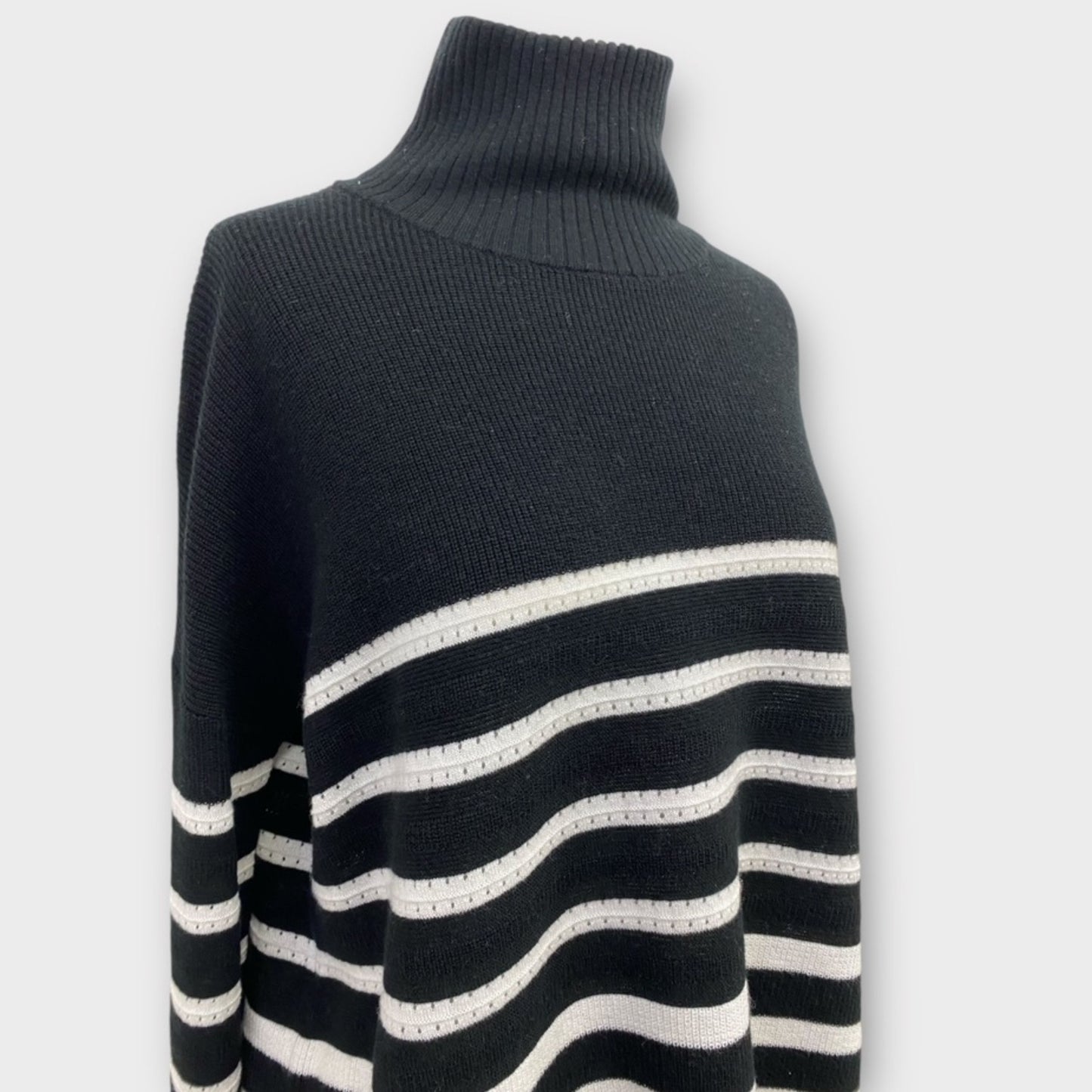 NON Mahana Sweater